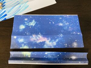コピー用紙を切る